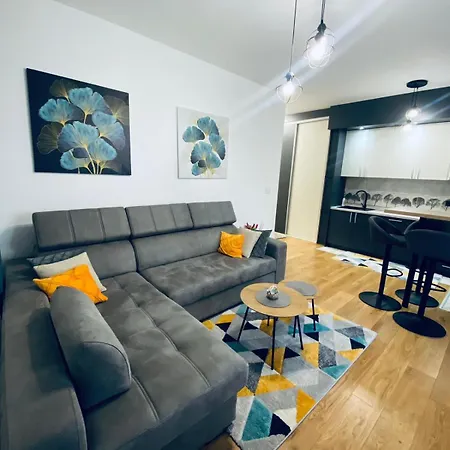 Stojic Apartment *